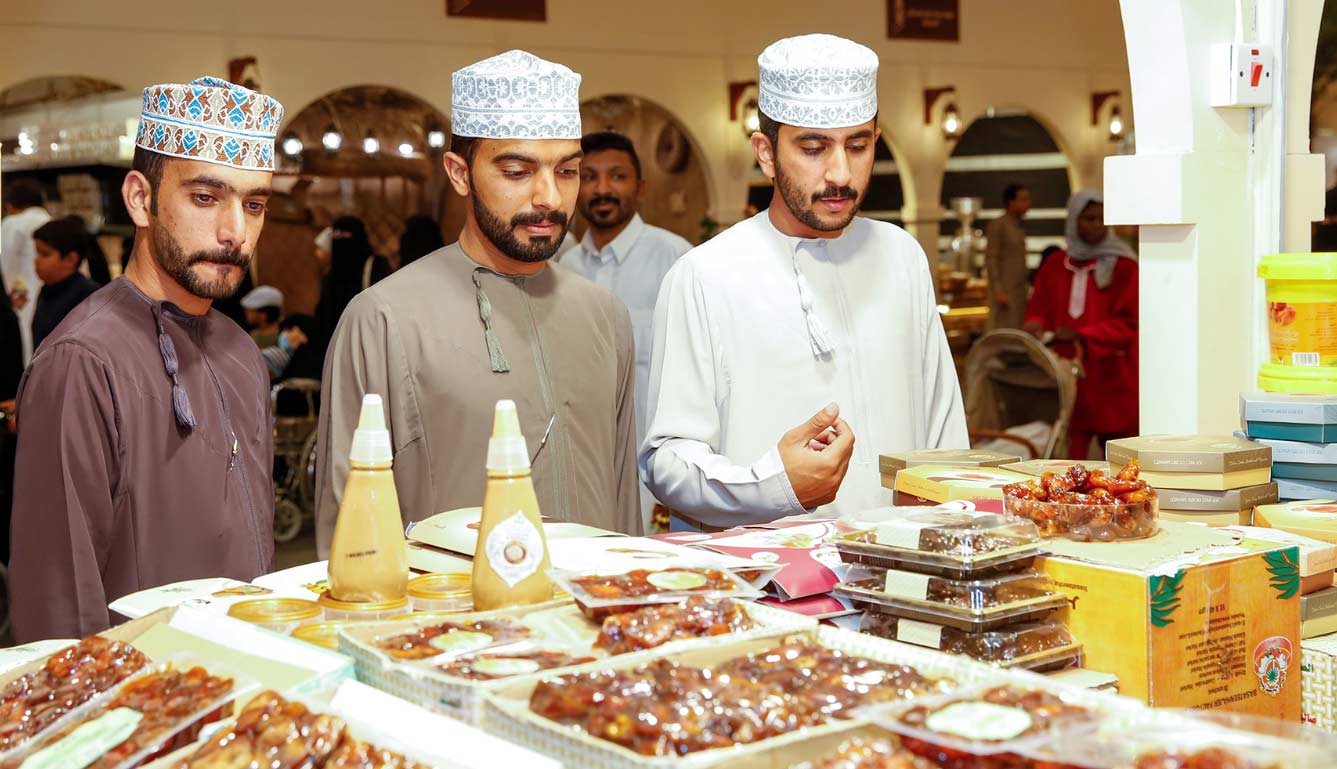 Ramadan box and “meat tenderizer” at the Al-Ahsa Dates Festival