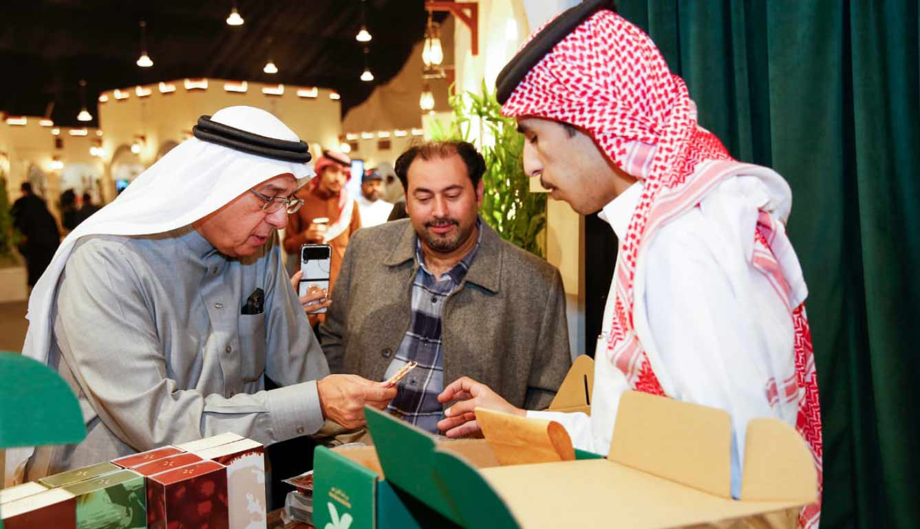 مستشار ملك البحرين... الجودة والتنافسية ل "تمور الأحساء" تعزز حضورها الخليجي والدولي
